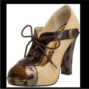 ⭐️Host Puck⭐️NAUGHTY MONKEY RAFFIA LACE UP SHOES